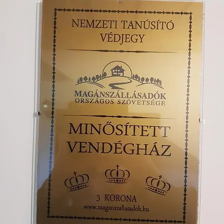 Strucc Tanya Vendeghaz Penzion *